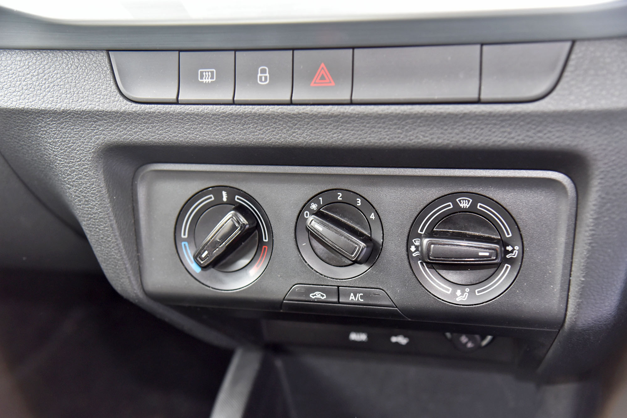 
										2016 Skoda Fabia 66TSI Hatchback Manual full									