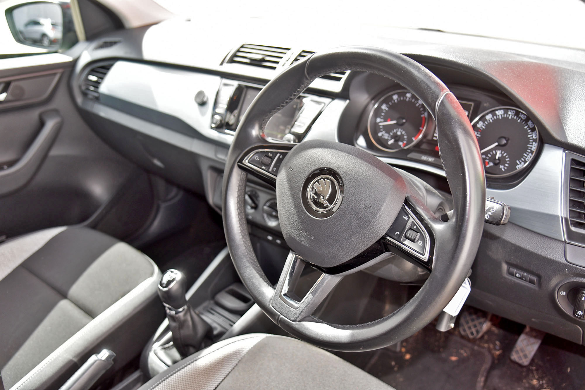 
										2016 Skoda Fabia 66TSI Hatchback Manual full									